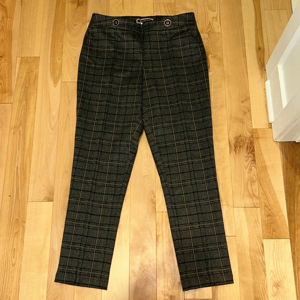Brand new Melanie Lyne pants size 8
